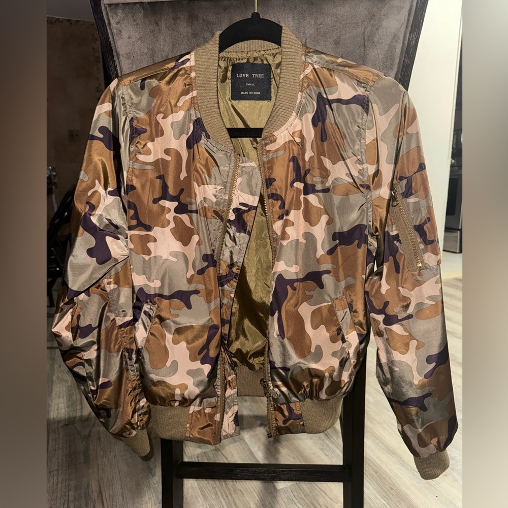 Camouflage kids jacket size small